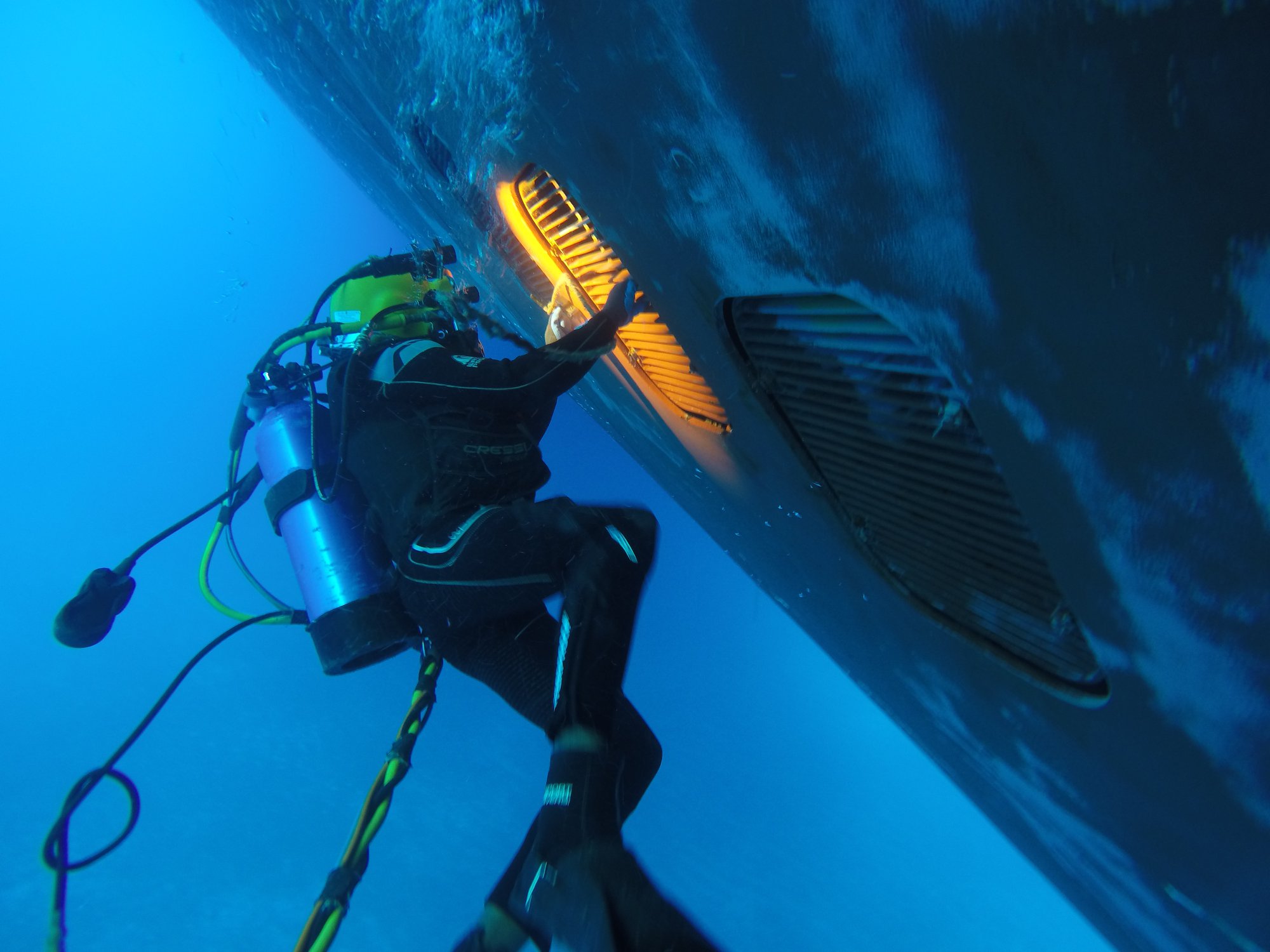 Hull Cleaning